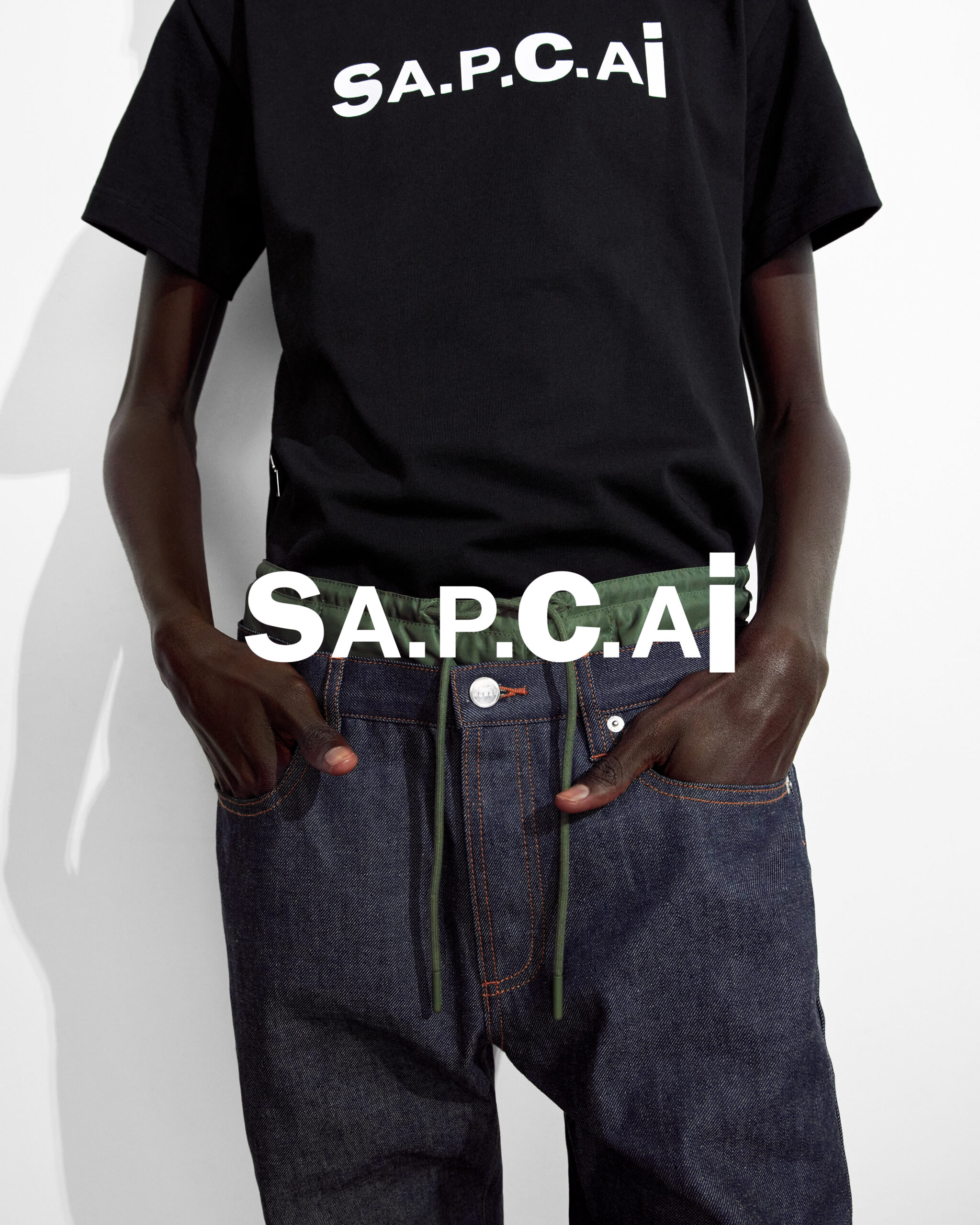 セール実施中 A.P.C. Sacai Tシャツ ユニセックス コラボ - トップス