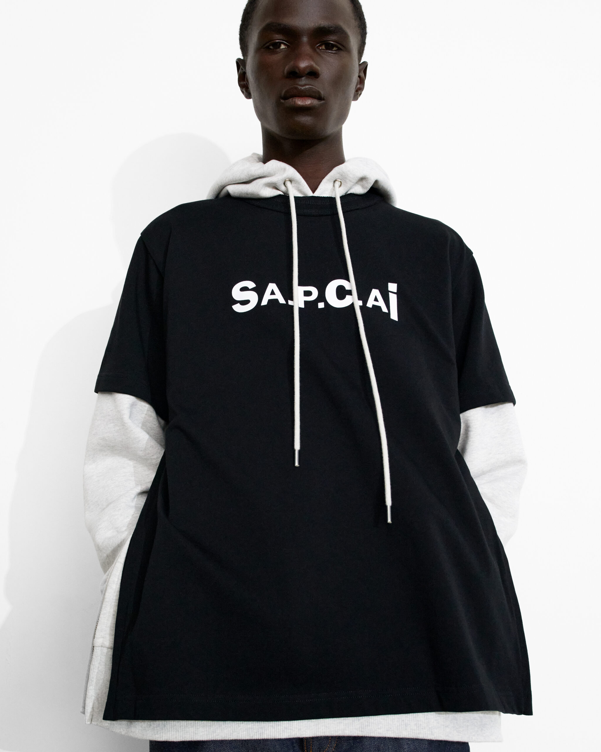 sacai × apcコラボ スウェットシャツ サカイアーペーセー sapcai着丈身幅の寸法を教えて下さい