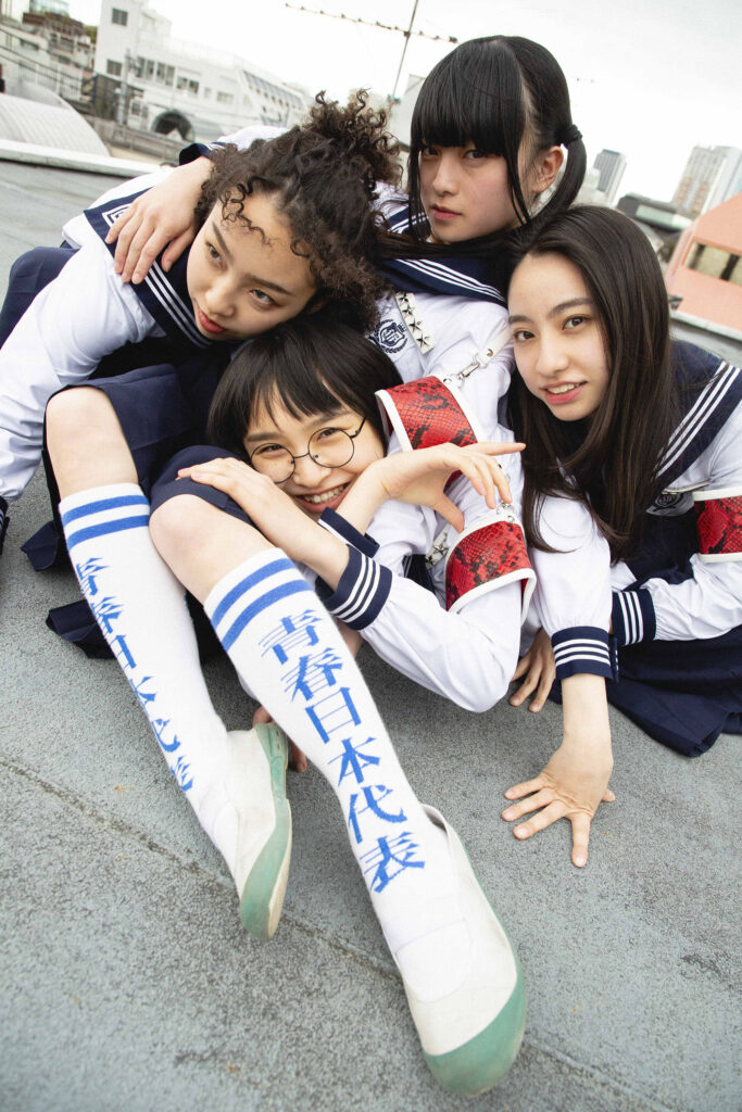 新しい学校のリーダーズ 青春日本代表靴下 紺色 男子サイズ/ソックス b