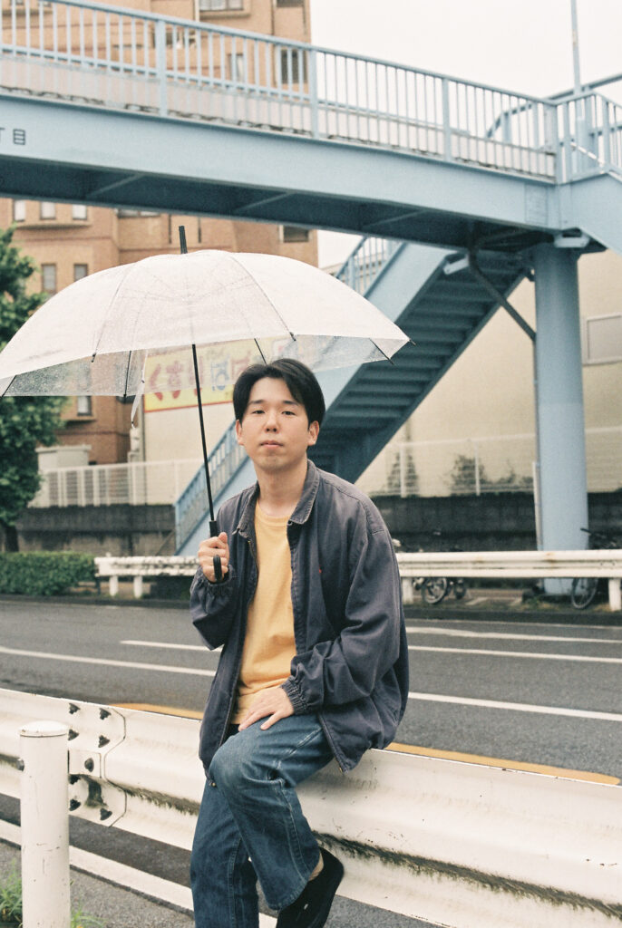 安部勇磨は今なぜ独りで音を紡いだのか――力みない等身大の音世界の背景に迫る