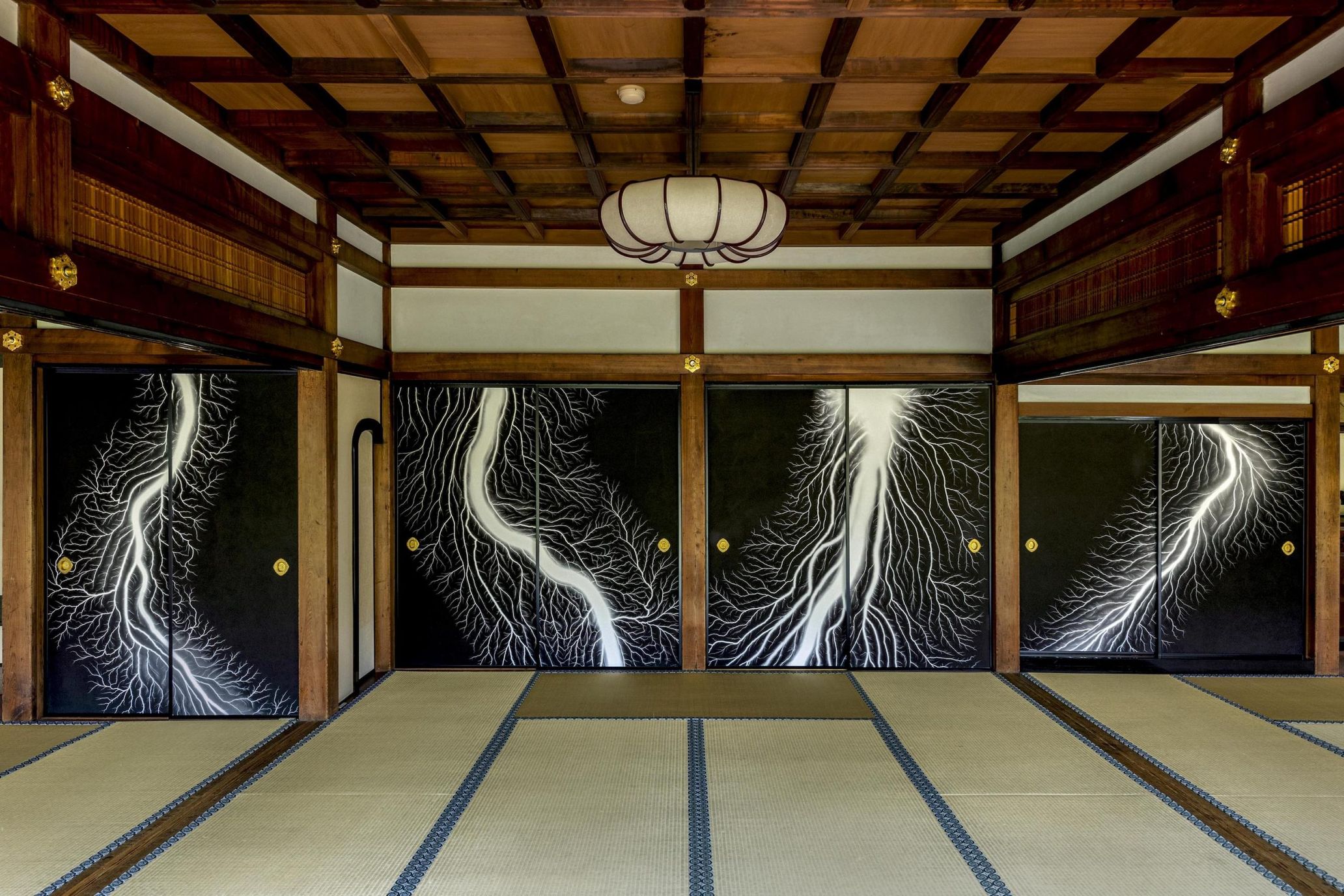杉本博司：日々是荒日」が京都・両足院で開催 11日間限定でふすま絵や 