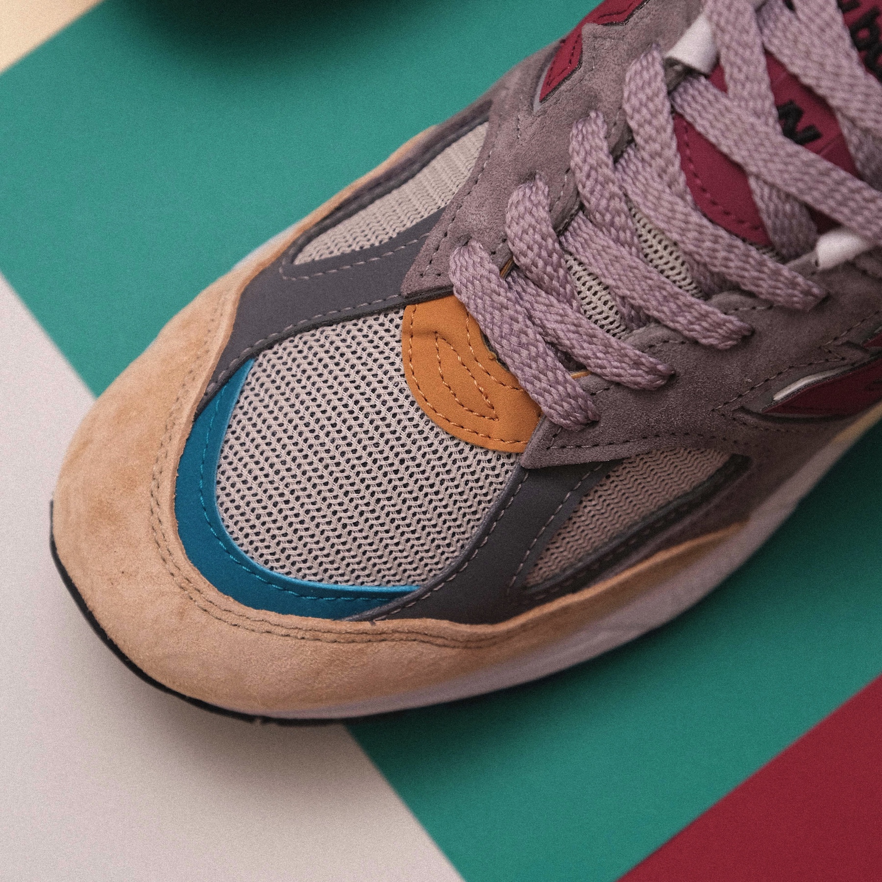 ニューバランス」の“Made in U.S.A.”「990v2」の限定カラー登場 直営店