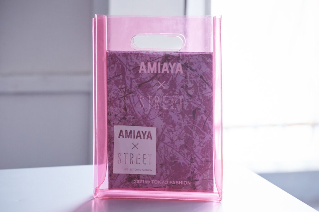 昨年出版したAMIAYAと「STREET」のコラボ写真集「AMIAYA × STREET TOKYO FASHION 2021ss」