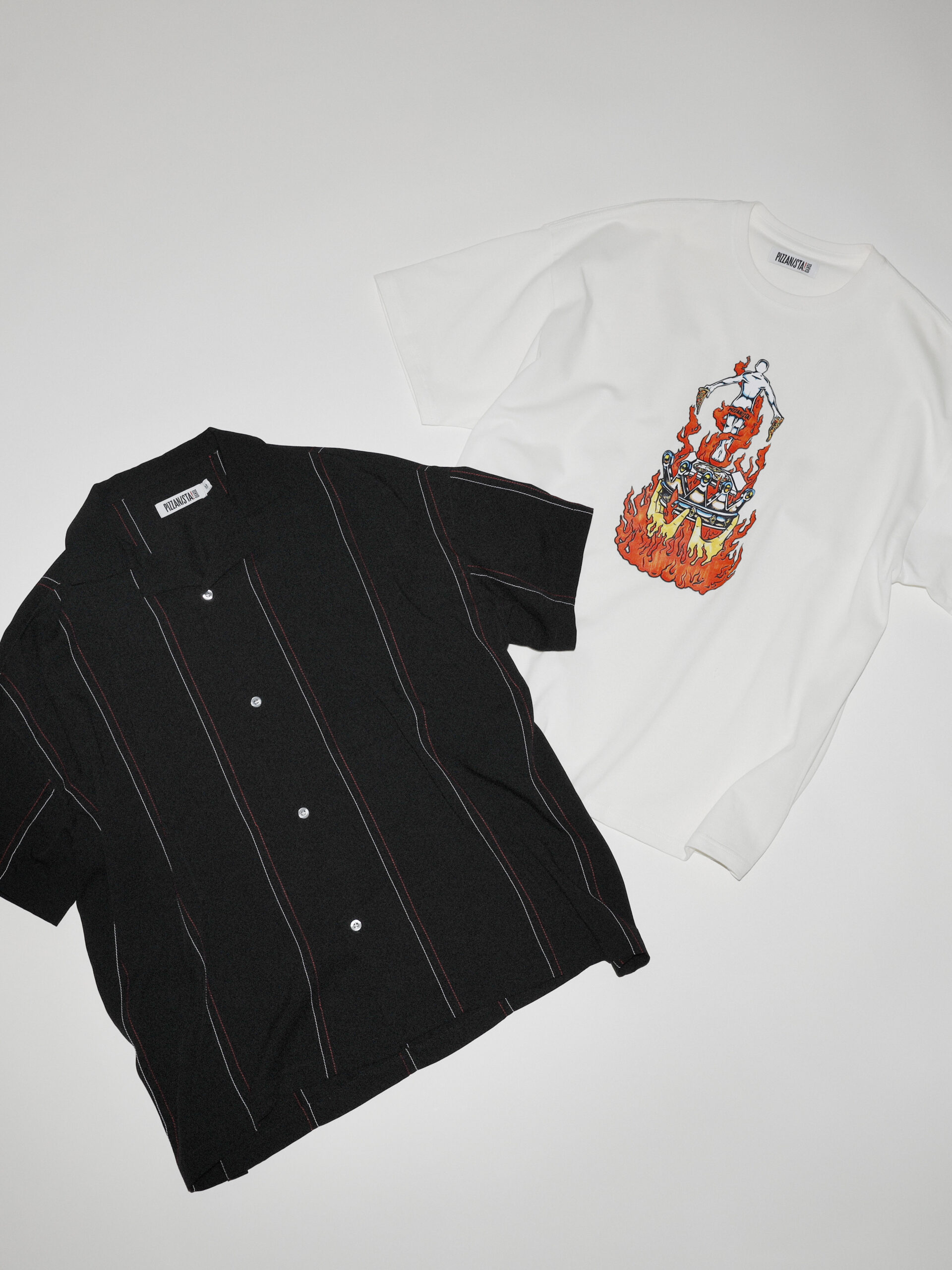 「ピザニスタ! トウキョウ」の開襟シャツ ¥15,400、Tシャツ ¥7,150