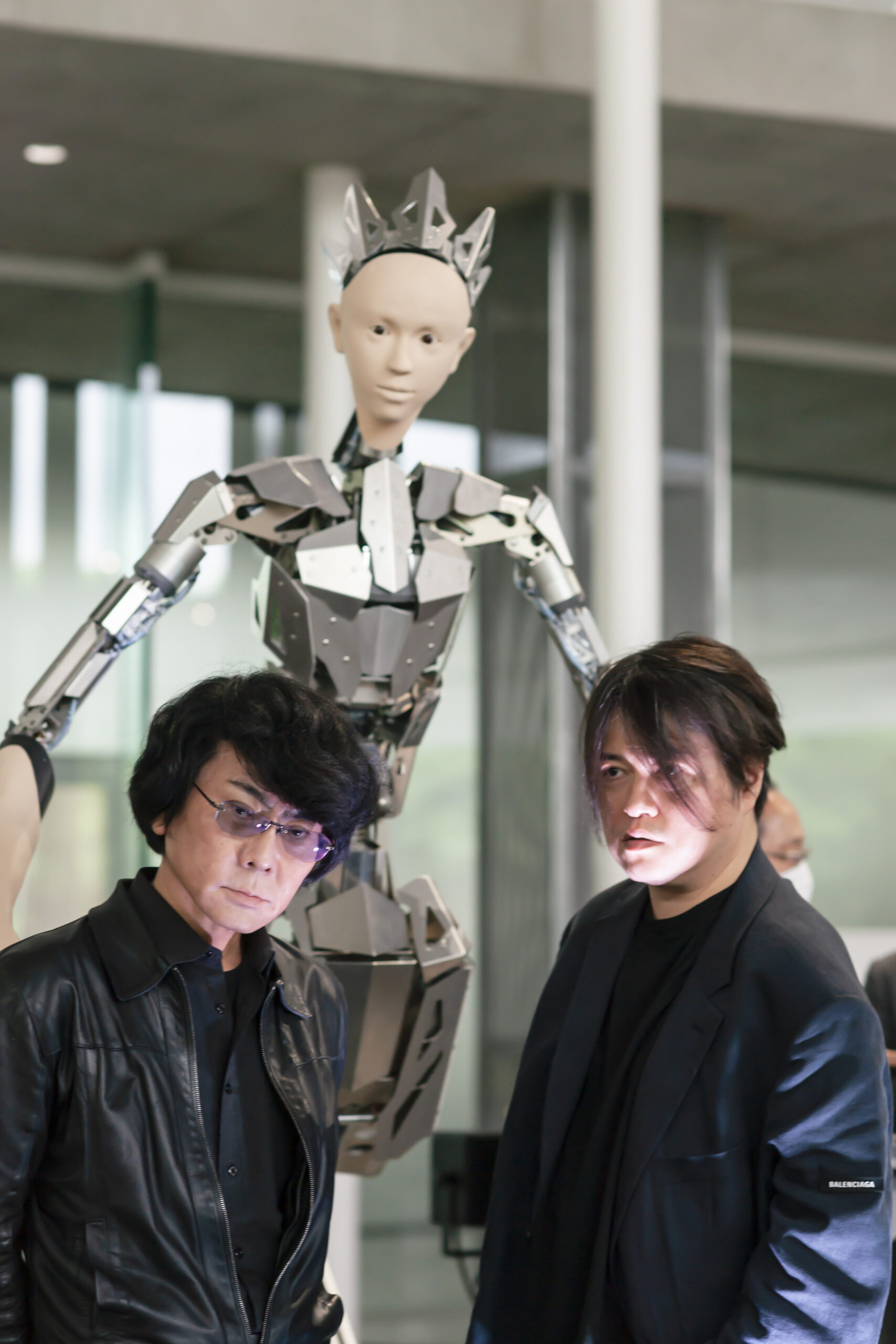 From left to right: Ishiguro, Alter4, and Shibuya. Ishiguro is also the thematic producer of Expo 2025, with the theme being “Amplification of Lives” Photography Kenshu Shintsubo