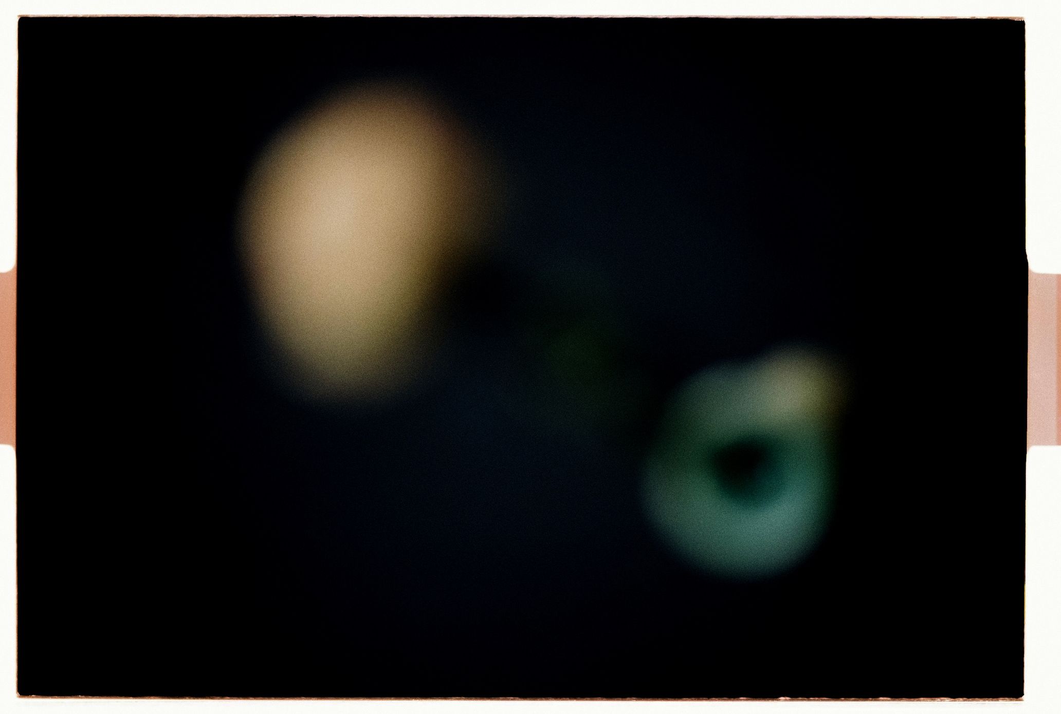 連載「The View My Capture」Vol.9　写真家・青木柊野が時間線を通して写し出す、「後ろ姿」と自分との関係