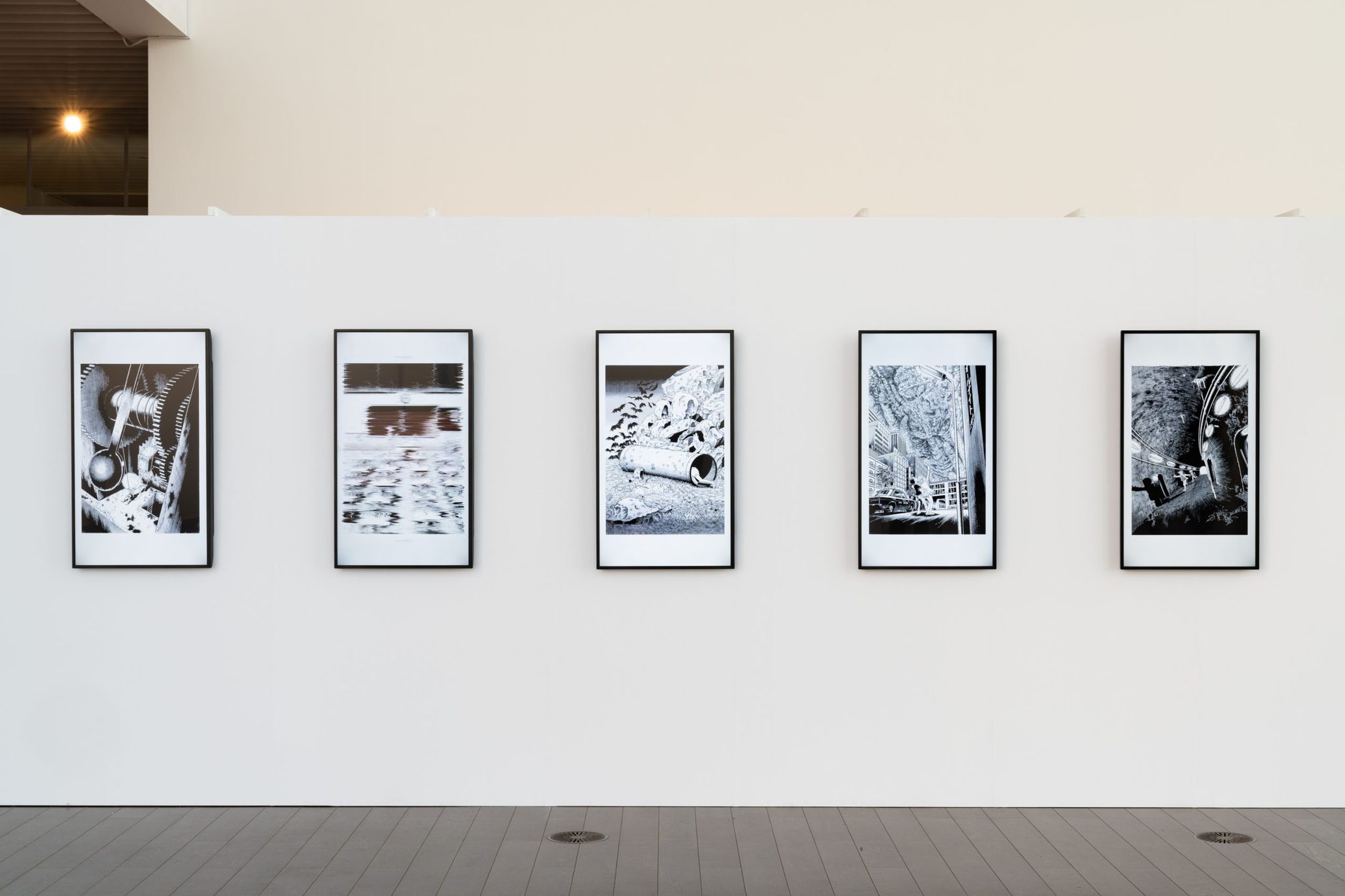 「楳図かずお大美術展」東京展（閉幕）展示風景、六本木ヒルズ展望台 東京シティビュー