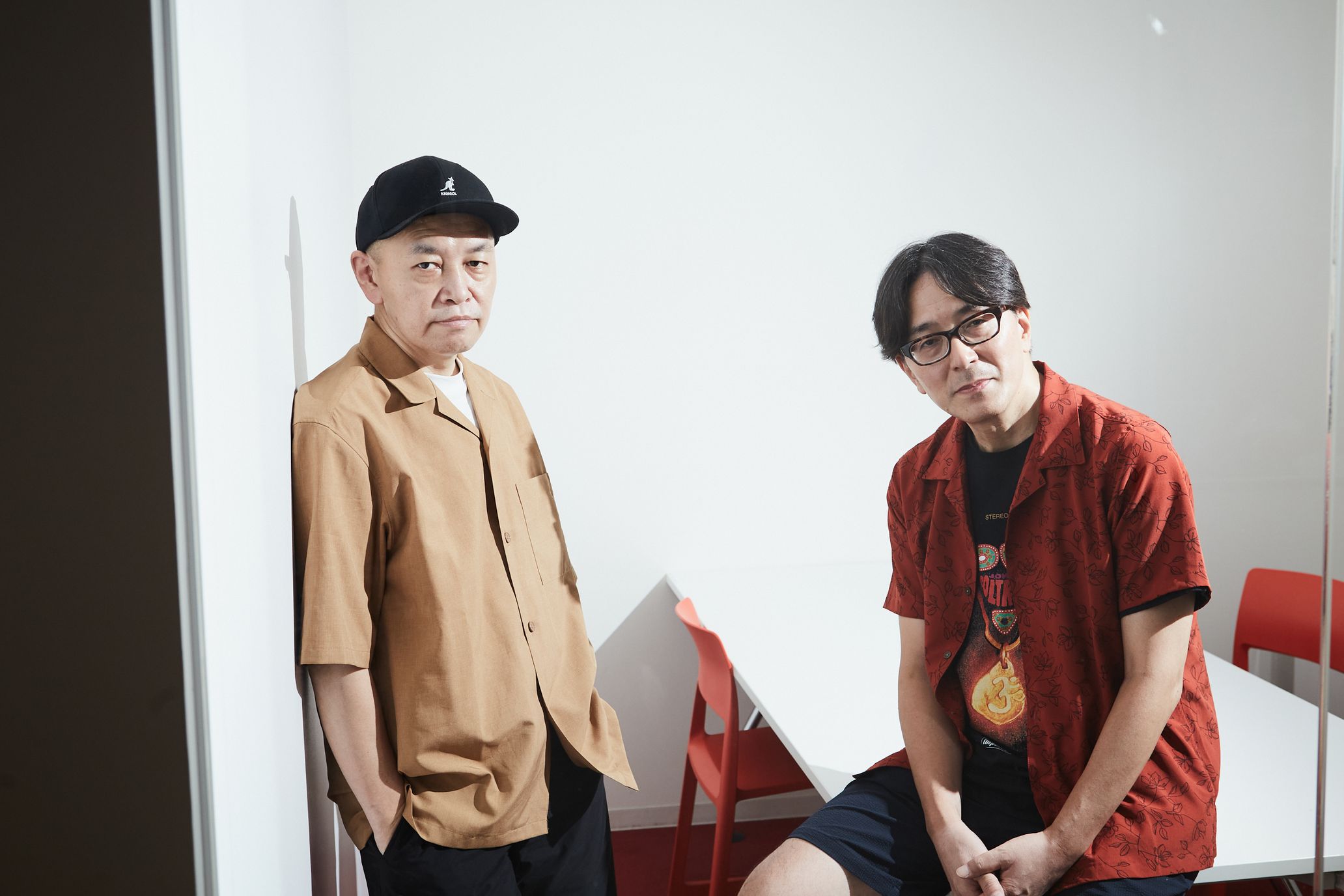 高橋芳朗（左）と添野知生（右）