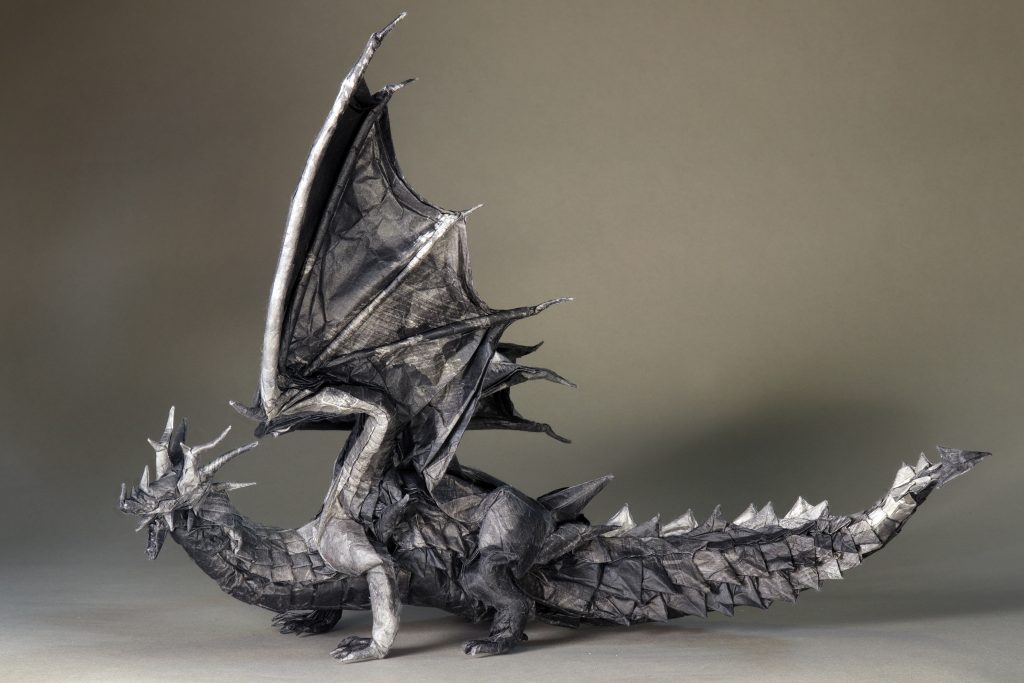 Yuga Arisawa’s representative work “Dragon 2018 – IBUKI-.” A work of art created from a single sheet of paper handmade by the artist himself. Five-month production period
©arisawayuga