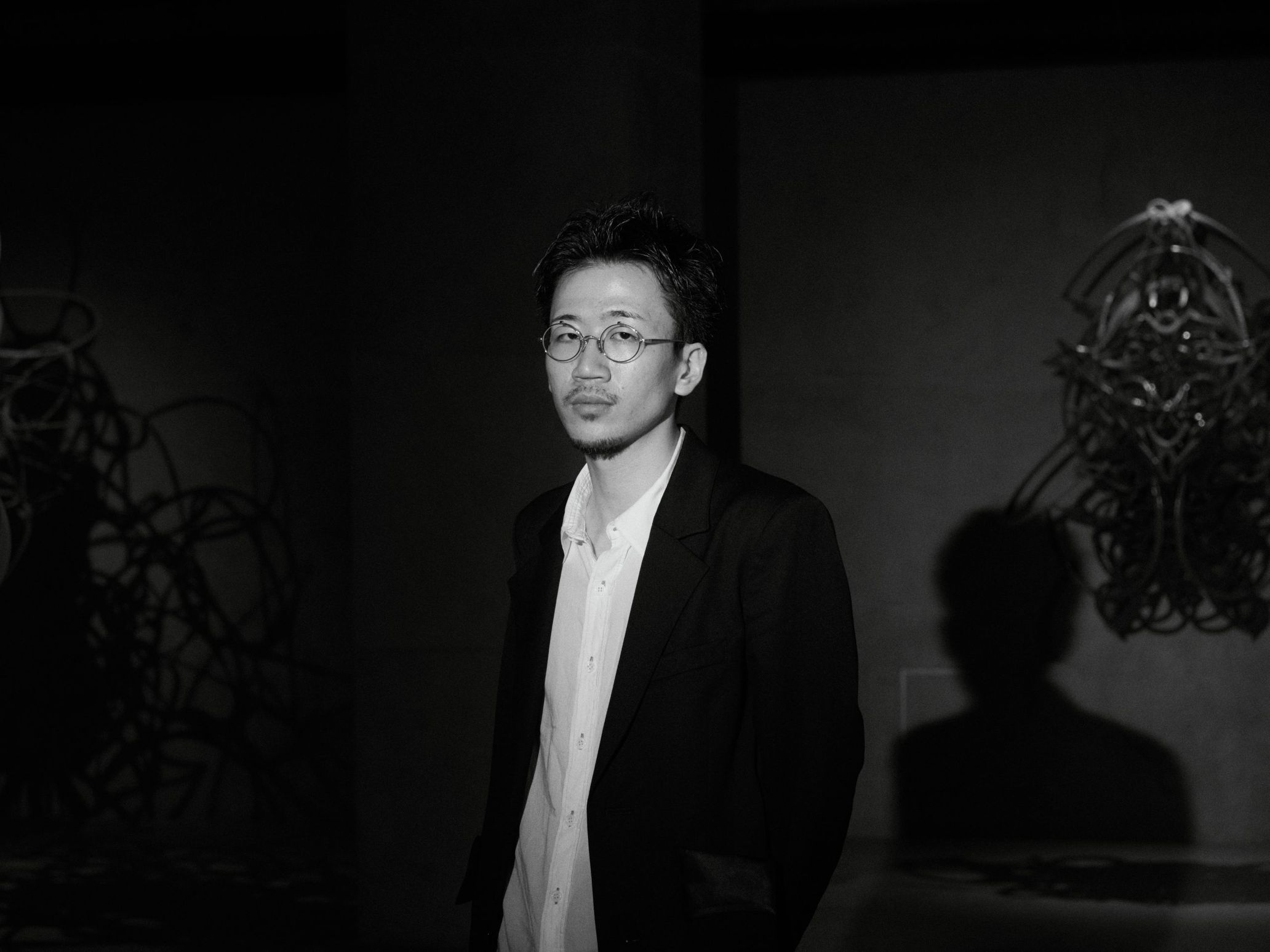 リュウノスケオカザキ」岡﨑龍之祐が個展「002」について語る - TOKION