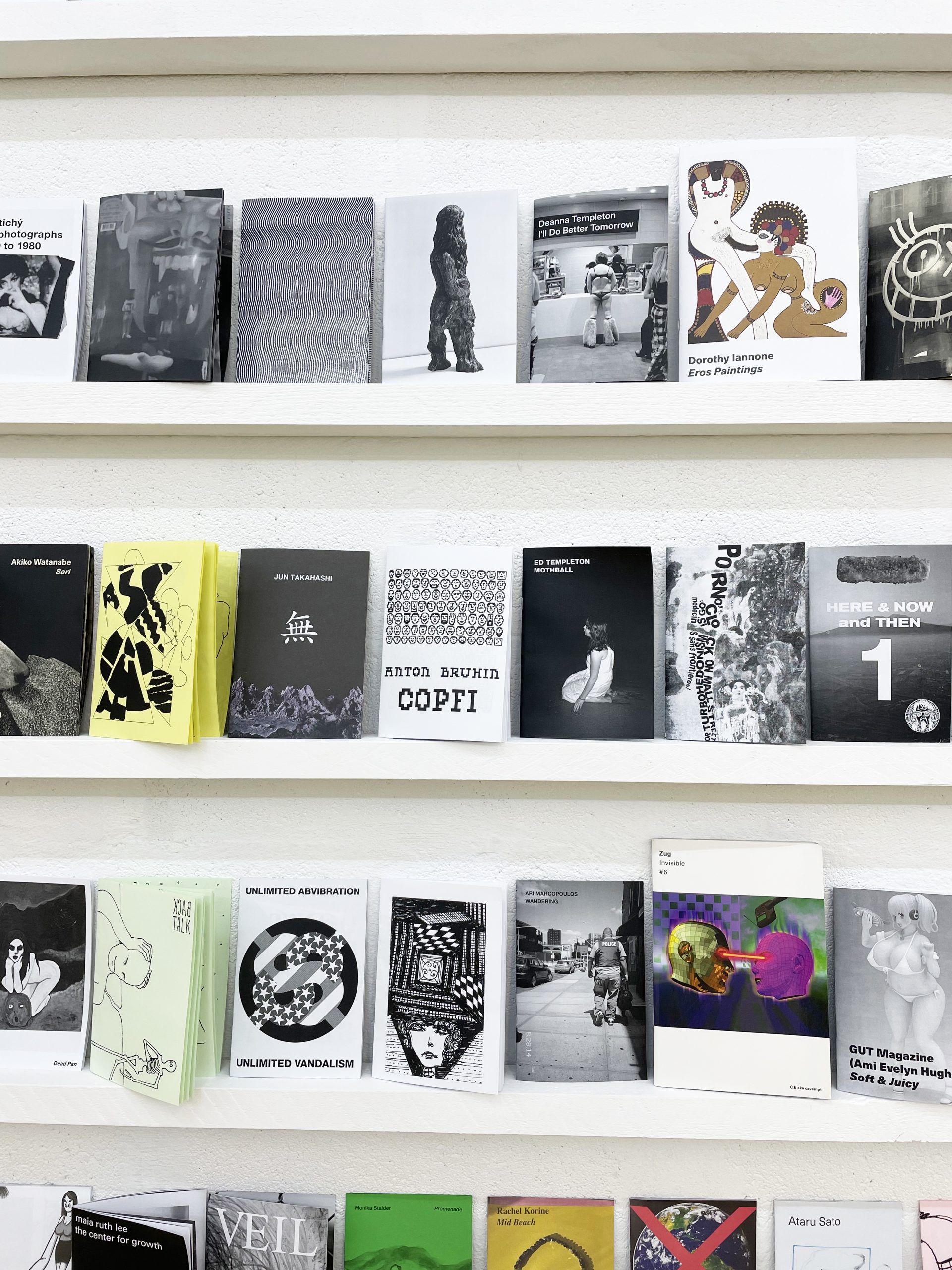 Eighteen Years of Connecting Artists and the Scene:
Aaron Fabian of innen Talks about ZINE Culture