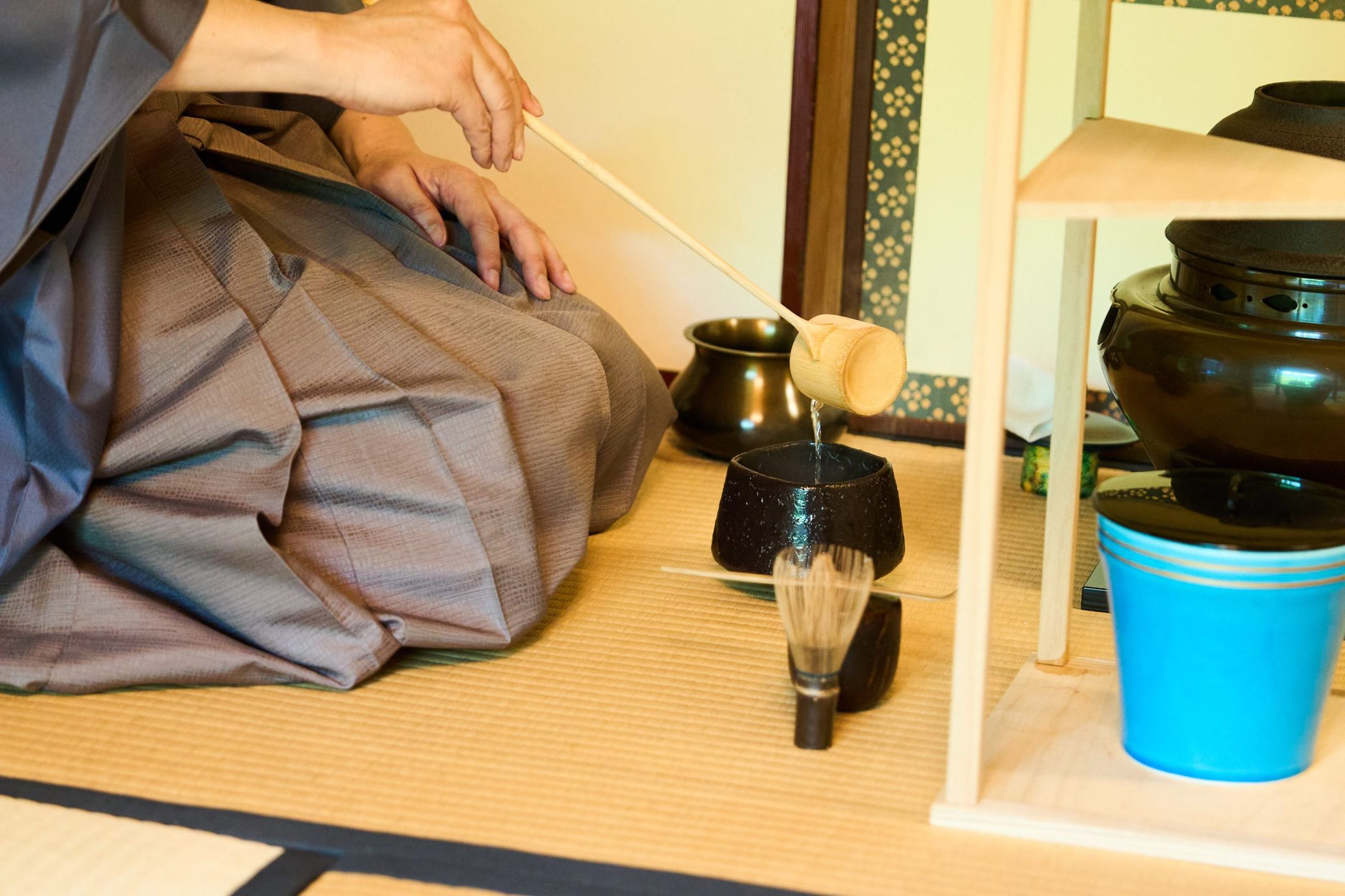 庭園美術館の日本庭園にある茶室「光華」ではお茶会も催された。同茶室の茶碗は杉本博司が手掛けている。